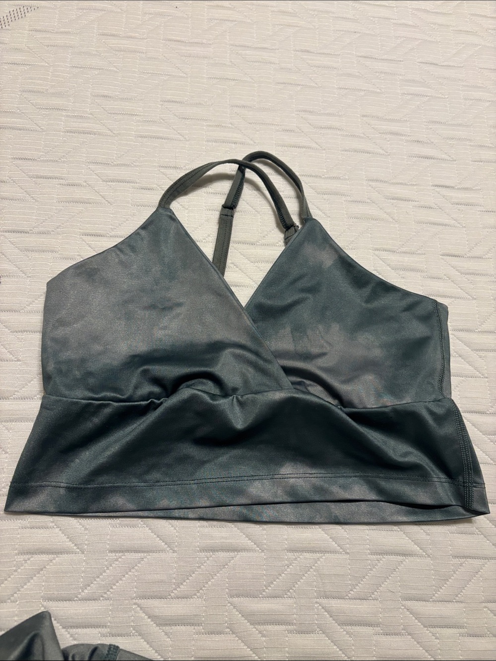 Beyond yoga, Olympus high-rise Two-Piece Activewear Set in Slate green Tie-Dye - Picture 7 of 7